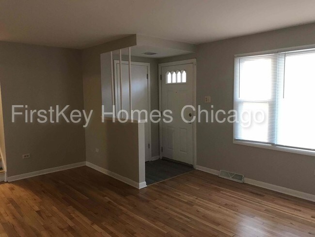 Foto del edificio - 13329 S Mackinaw Ave