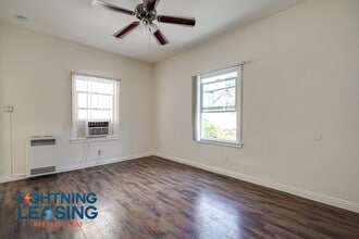 Building Photo - 423 N Coronado St