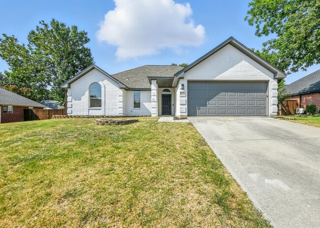 Building Photo - 2703 Whetstone Dr