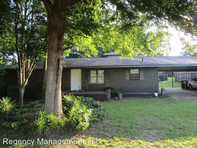 Foto del edificio - 4 br, 4 bath House - Main Street North-3050