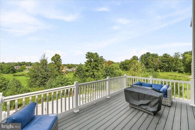 Foto del edificio - 1403 Wilmer Park Ln