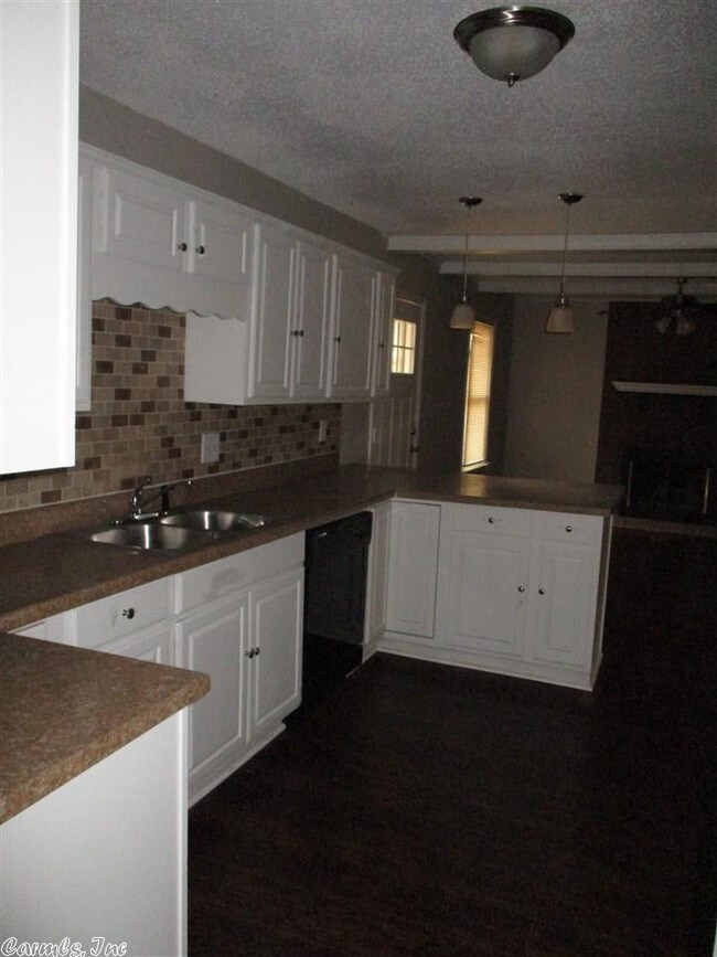 Foto del edificio - 5807 Glenhaven Pl