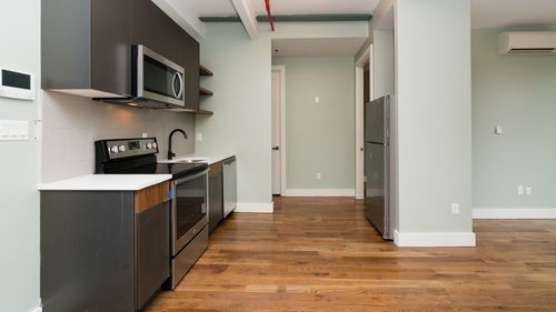 Foto del edificio - 238 Pulaski St