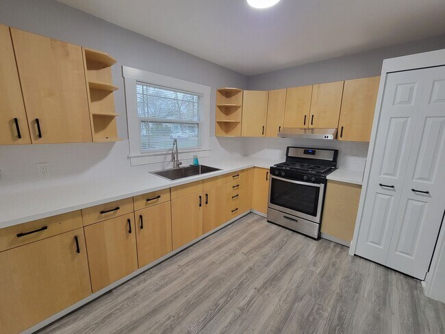 Foto del edificio - Cozy and Newly Remodeled 2 bed 1 bath home in Woodland CA