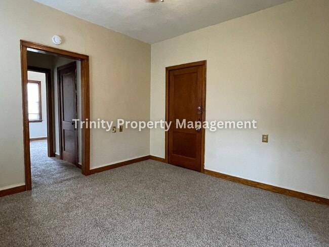 Building Photo - 649 Birch St