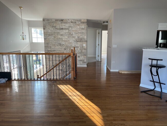 Foto del edificio - 3031 Saganashkee Ln