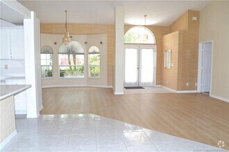 Building Photo - 347 SW Panther Trce