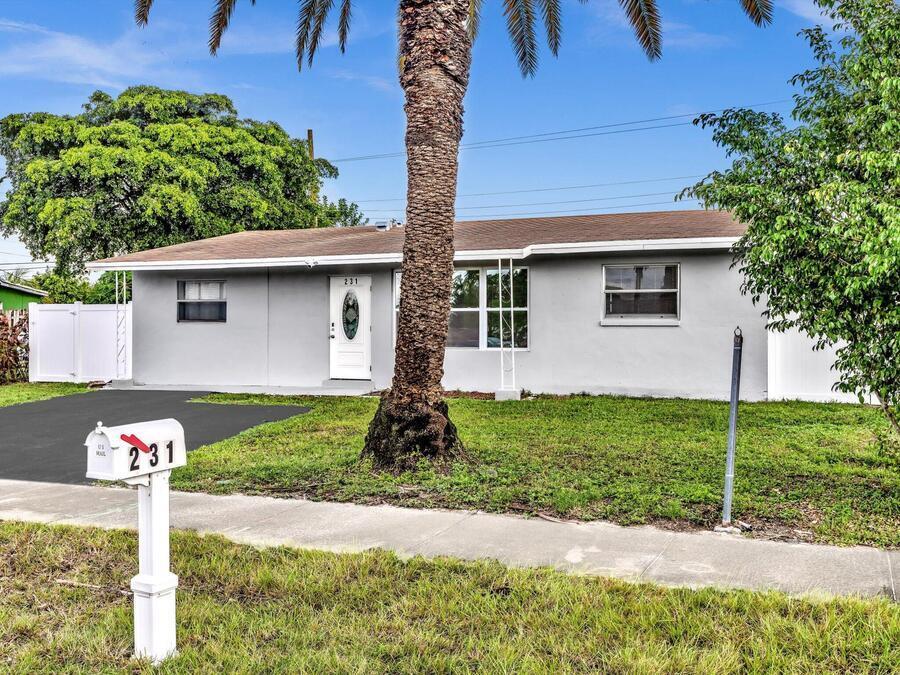 Primary Photo - 231 NW 21 St