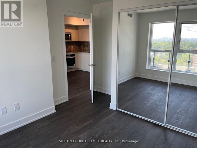 Building Photo - 5 Mabelle Ave