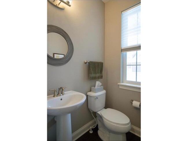 Building Photo - 18127 Glassfern Ln
