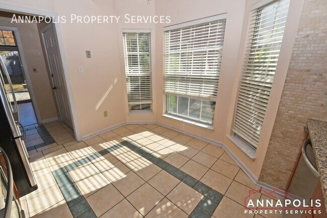 Foto del edificio - 969 Windwhisper Ln