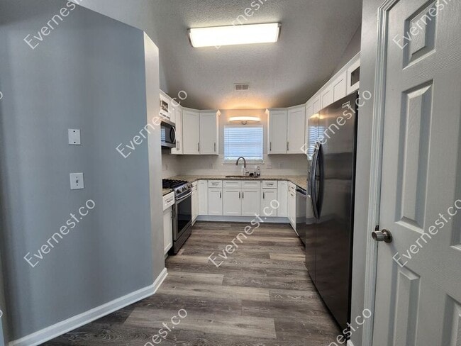 Building Photo - 3845 Sunview Dr NW