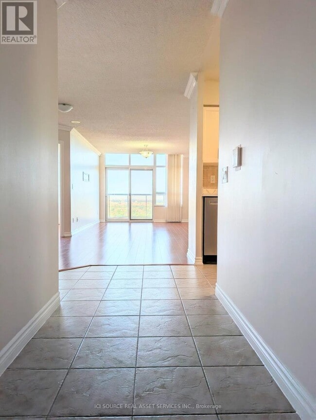 Building Photo - 35-2435 Kingsbridge Garden Cir