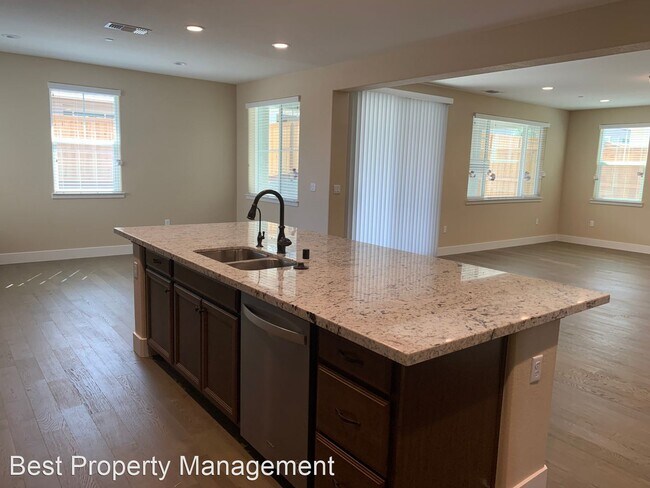 Building Photo - 5 br, 4.5 bath House - 78 E Salvatore Ct
