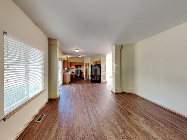 Building Photo - 169 Holmes Pl