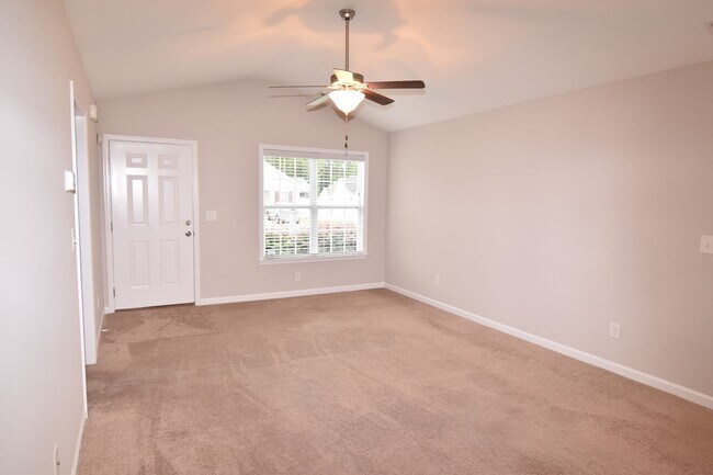 Foto del edificio - One Story Living 3 Bedroom 2 Bath Home