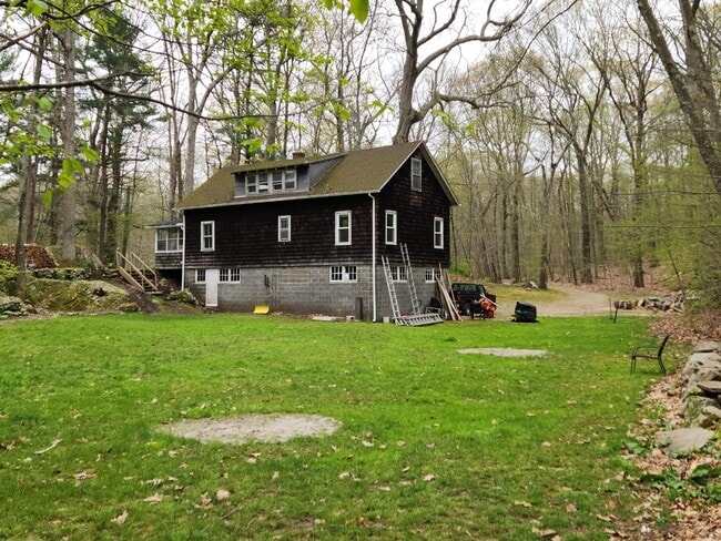 Foto del edificio - 480 Maupas Rd N