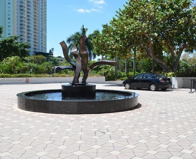Building Photo - 2333 Brickell Ave