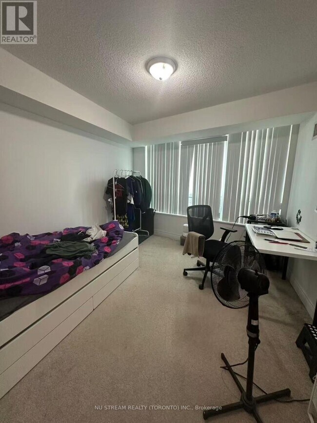 Photo du bâtiment - 25 Greenview Ave