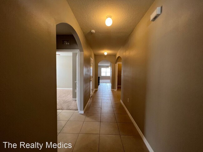 Foto del edificio - 4 br, 2 bath House - 1665 Laurel Oaks Dr