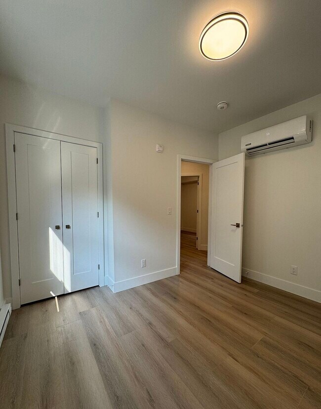 Building Photo - 61 Pinehurst Ave