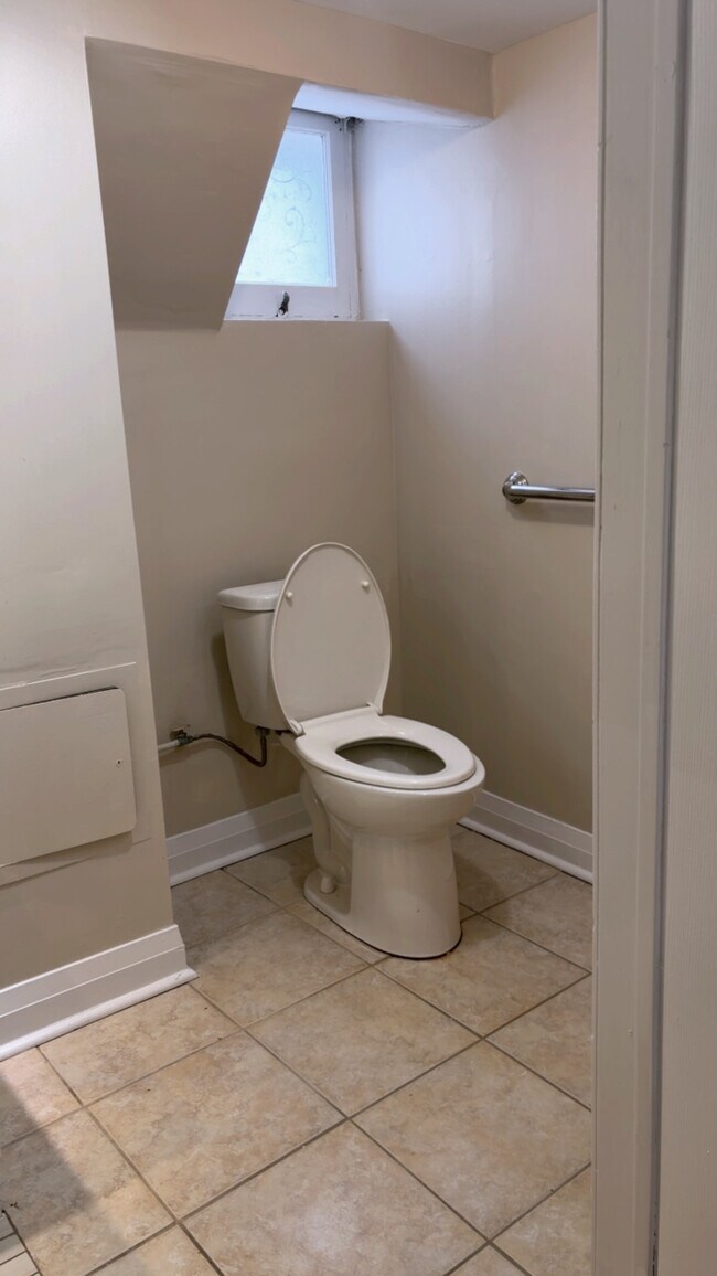 Photo du bâtiment - 221 Maplegrove Av