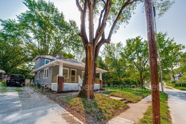 Building Photo - 339 S Missouri St