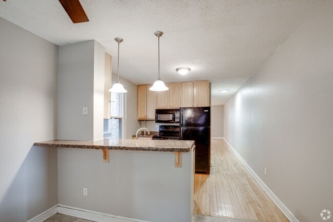 Building Photo - 1400-1408 Spruce Pl – Oak Grove Downtown