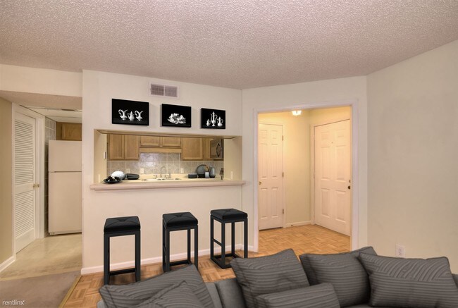 Foto del edificio - 605 Gables Dr