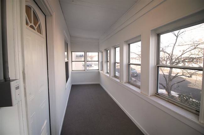 Building Photo - 75 Kearsarge St