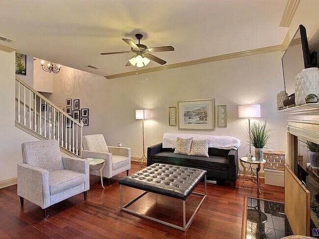 Foto del edificio - 18160 Pinehurst Dr