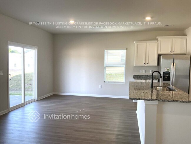 Building Photo - 3331 Fox Hall Dr
