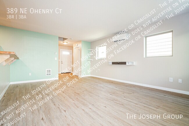 Foto del edificio - 389 NE Ohenry Ct