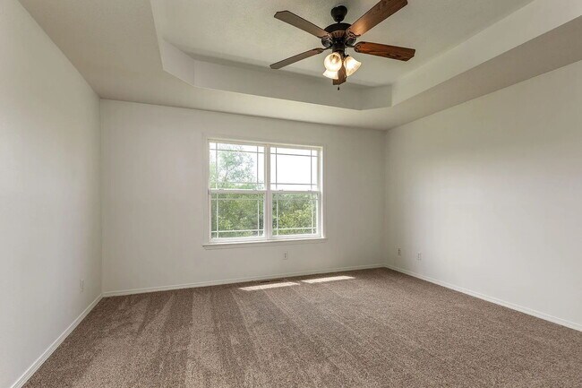 Foto del edificio - Welcome to your future home in Hollister, ...