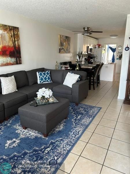 Foto del edificio - 3777 NW 78th Ave