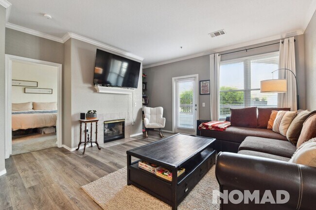 Foto del edificio - Charming 2BR 2Full Bath Condo in Aurora