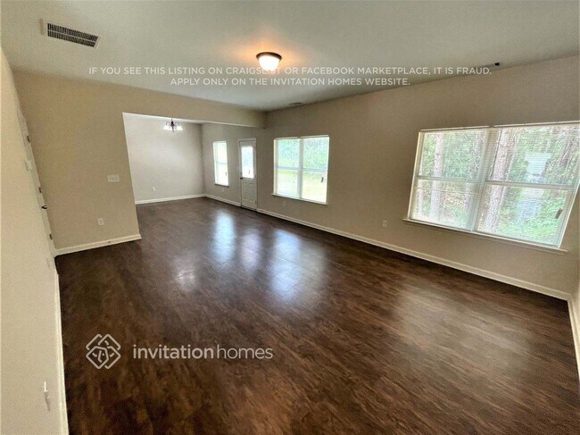 Foto del edificio - 2445 Valley Creek Dr
