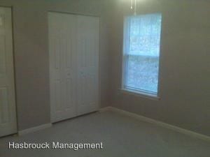 Building Photo - 988 Towne Ln