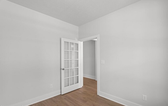 Building Photo - 668 Ronaldsay Rd