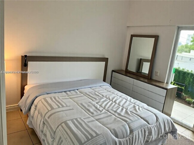 Foto del edificio - 1020 SW 4th St