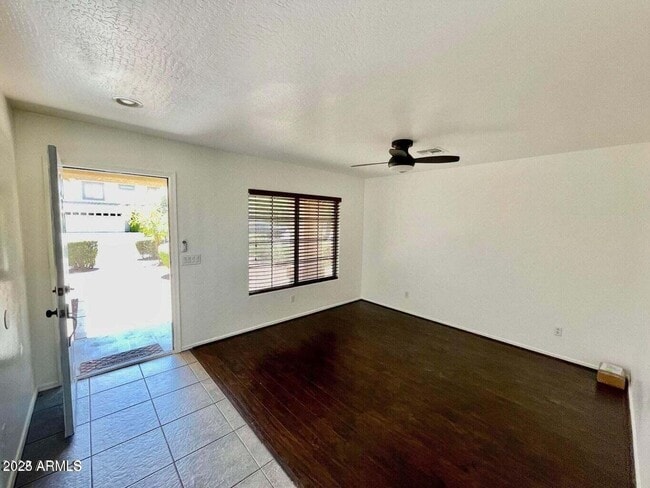 Foto del edificio - 15412 W Mescal St