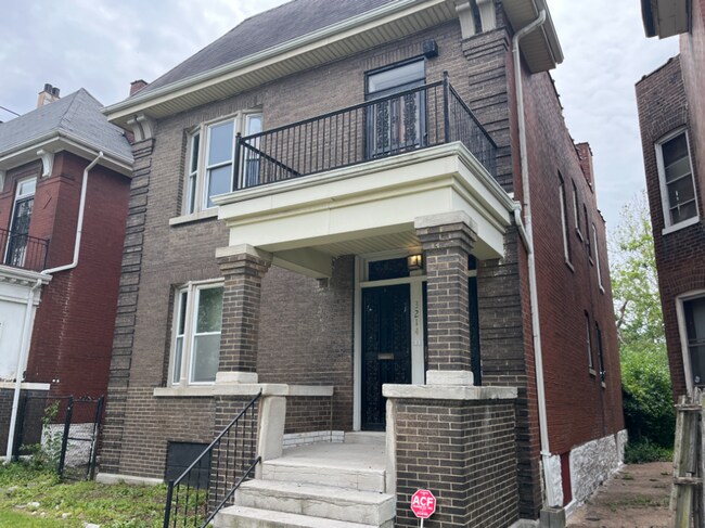 Foto del edificio - 3214 Natural Bridge Ave