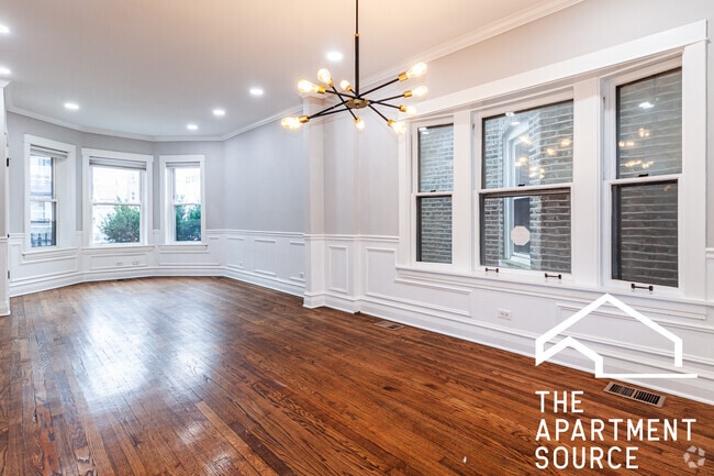 Building Photo - 2509 W Diversey Ave