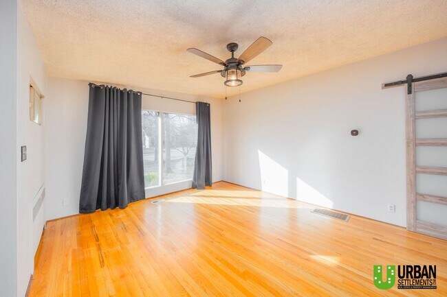 Foto del edificio - Classic South Hill Charmer for Rent – 3423 S Grant Blvd, Spokane, WA 99203