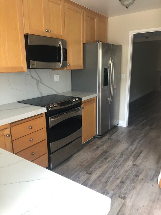 518 Village Cir, Novato, CA 94947 Townhouse for Rent in Novato, CA