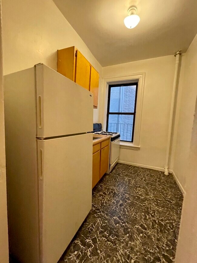 Kitchen - 485 Central Park W