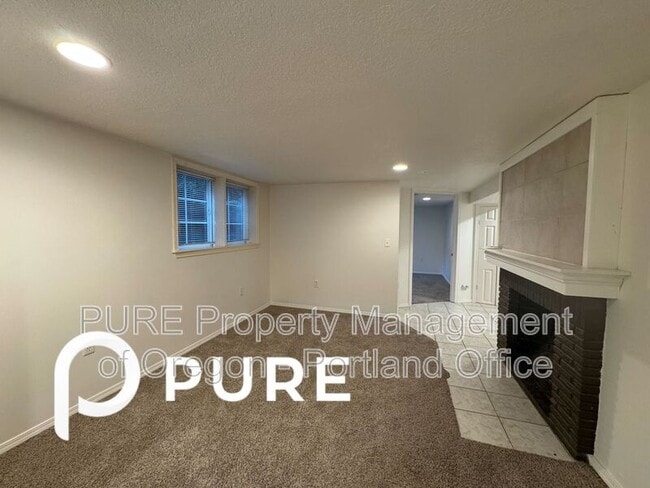 Building Photo - 3740 SE 134th Ave