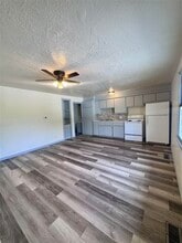 Building Photo - 508 SW 19th St