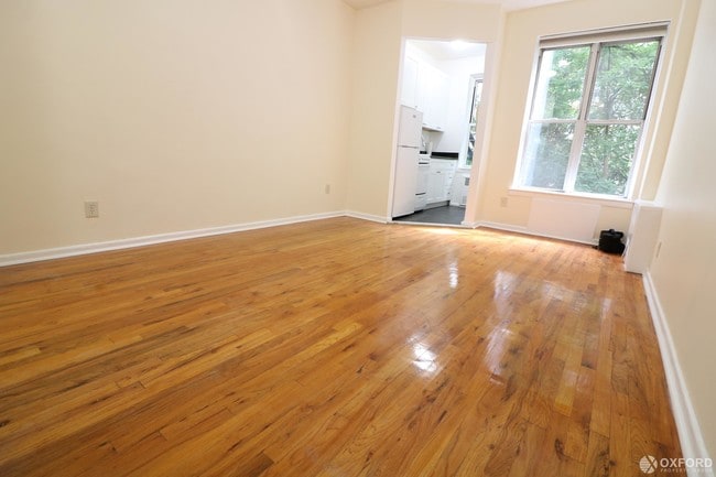 Building Photo - 242 East 89th Street
