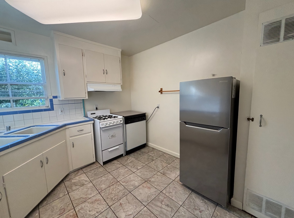 Photo - 1148 Hearst Ave-B